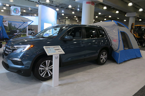 2017 Honda Pilot tent front three quarter